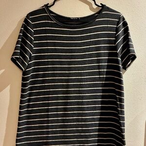 Women’s Pink Clover Striped Black and White T-Shirt Medium